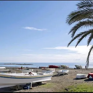 Water Front Beach Apt A , Málaga España